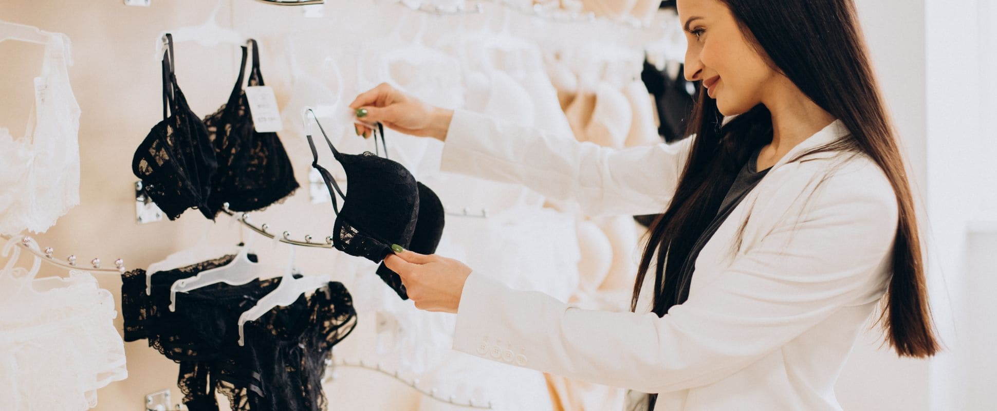 ¿Cuál es la talla media de copa por país?